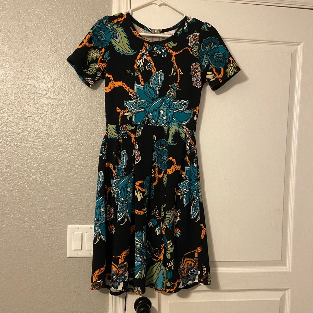 Lularoe floral Amelia